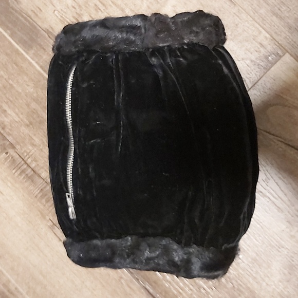 Vintage Hand Muff - Picture 2 of 6